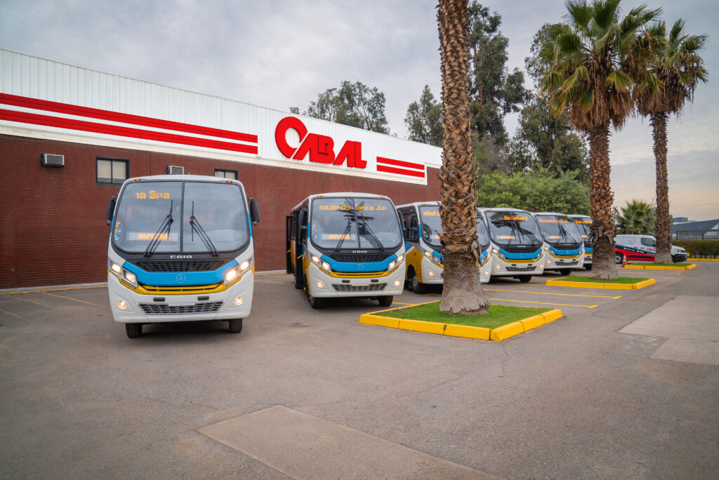 Entrega de 17 buses para Santa Juana y Concepción